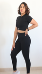 Conjunto Desportivo Feminino 2 Peças – Top + Leggings